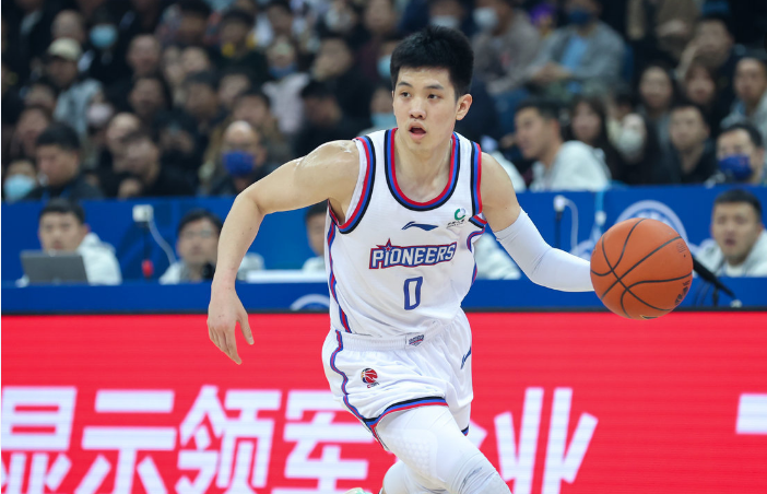 郭艾伦连续伤停11场！赖俊豪重伤广州惜败天津 詹姆斯23+18