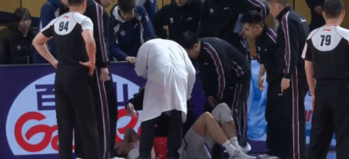 郭艾伦连续伤停11场！赖俊豪重伤广州惜败天津 詹姆斯23+18