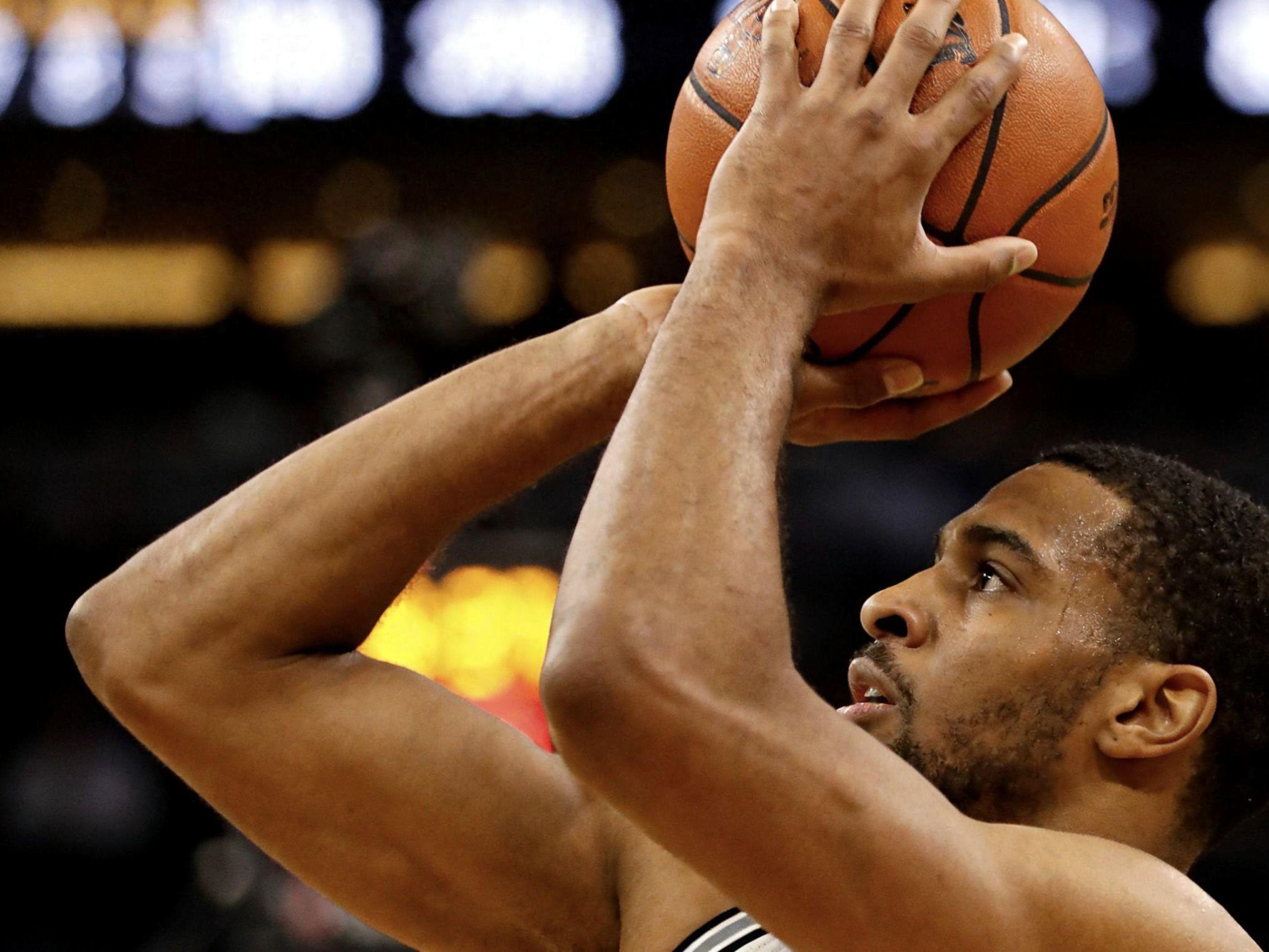 世预赛高清直播入口-残阵狂胜23分!山西84-61双杀四川 法耶准四双统治全场