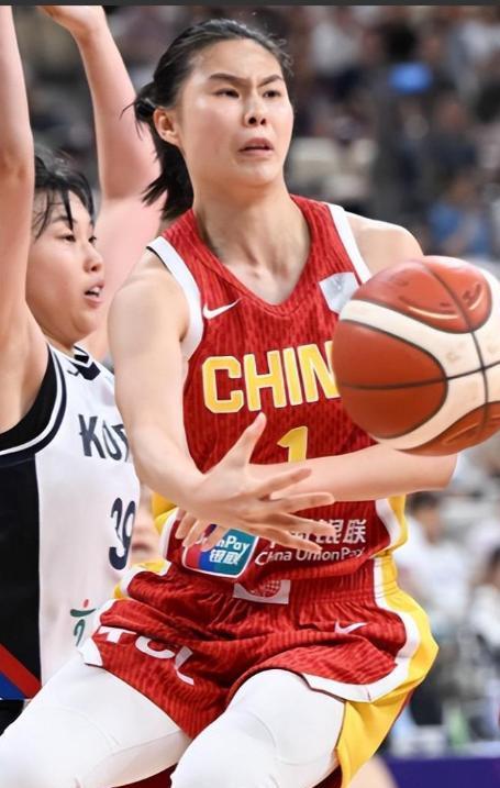 世预赛官方app下载-出线了！中国女篮84-74，数据一目了然，不是韩旭，最大功臣是她
