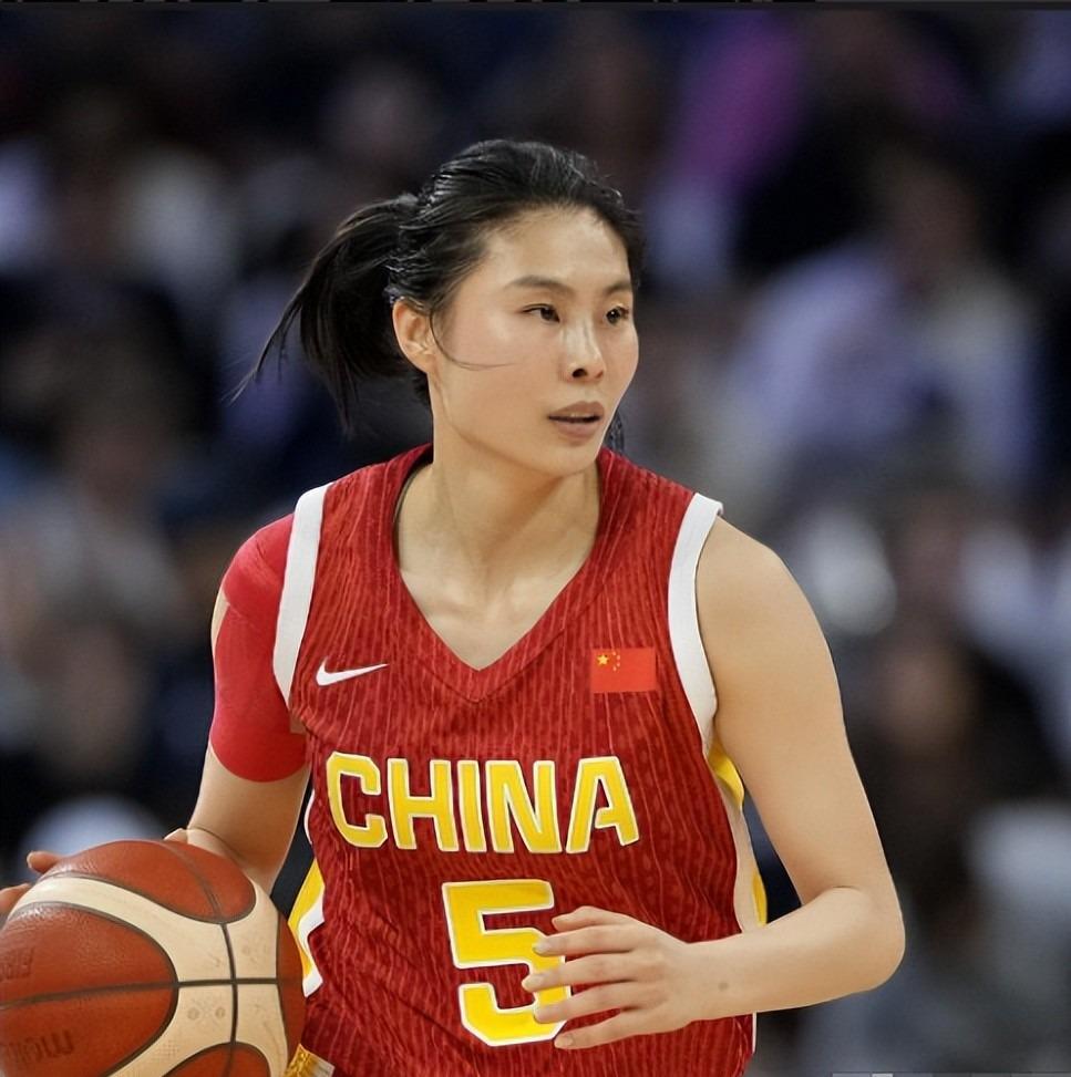 世预赛官方app下载-出线了！中国女篮84-74，数据一目了然，不是韩旭，最大功臣是她