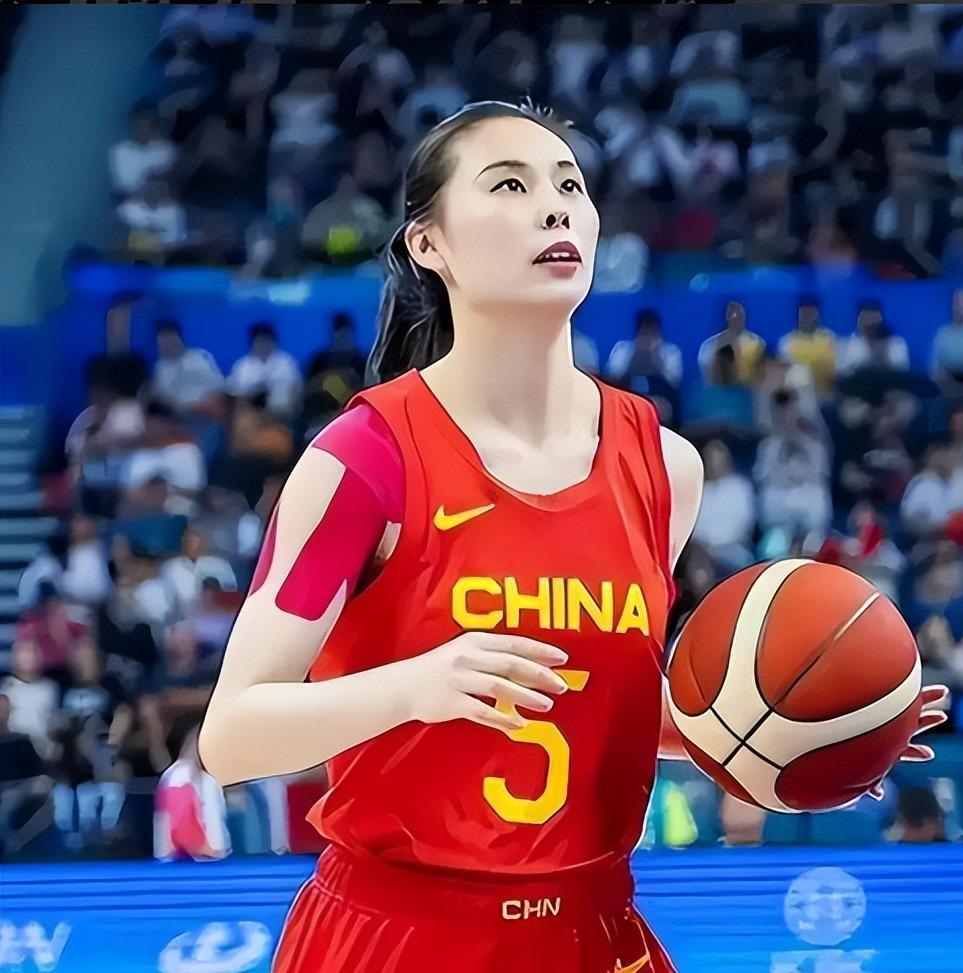 世预赛官方app下载-出线了！中国女篮84-74，数据一目了然，不是韩旭，最大功臣是她